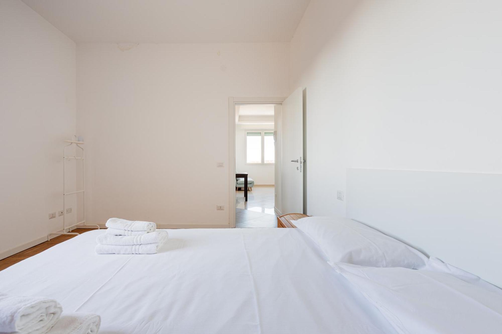 Elegant Milan Apartment In Restocco Area Eksteriør billede